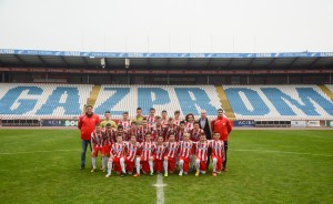 ‘FUDBAL ZA PRIJATELJSTVO’: Zvezdini klinci predstavljaju Srbiju