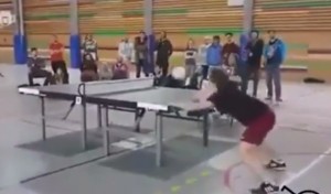 TAJ LUDI SVET: Ovo do sada niste videli – fudbalski stoni-tenis (VIDEO)