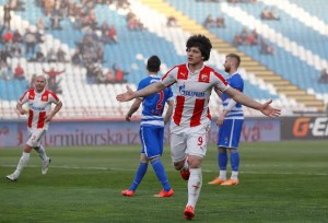 TRKA SE NASTAVLJA: Zvezda na krilima Jovića i Lazovića ponovo prišla Partizanu na minus dva (VIDEO)