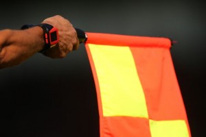 MNOGI SMATRAJU DA IM JE I OVO MNOGO: Otkriveno koliko sudije zarađuju na domaćim terenima, dobiju prosečnu srpsku platu za jedan meč! (FOTO)