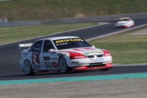 POLOVIČNO: Vesnić sjajan u Mađarskoj, Pešović odustao zbog kvara