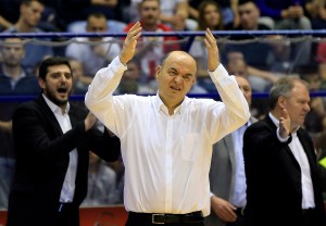 STIGAO I DOKAZ: Ovako je navijač Zvezde prekinuo Vujoševićevu konferenciju (VIDEO)