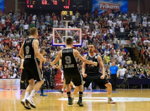 Crvena zvezda – Partizan 68:70