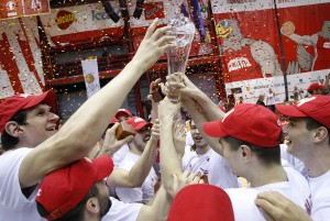 DELIJE, SVI U ‘PIONIR’: Zvezda u meču sa FMP-om slavi šampionsku titulu ABA lige!