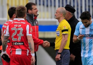 PORAZ, PA SASTANAK: Šta je rečeno igračima Zvezde posle meča u Pazaru?