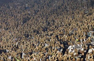 POTEZ VEČERI: Milosavljević i Milutinov izveli akciju za udžbenike i raspametili Grobare! (VIDEO)