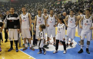 GROBARI CENE POŽRTVOVANJE: Košarkaš Partizana dobio mural (FOTO)