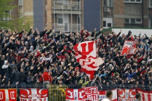 FOTOGALERIJA: Zvezdin ‘ples’ po kiši i najava derbija u režiji Delija (FOTO)