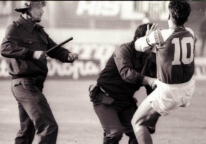 NA DANAŠNJI DAN: Haos na ‘Maksimiru’, tuča Delija, Bed blu bojsa i policije! (VIDEO)