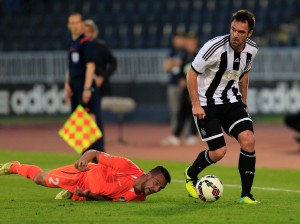 NIŠTA – NIŠTA: Slab fudbal u Humskoj u prvih 45 minuta (FOTO) (VIDEO)