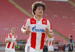 OBRUKAO SE: Jović promašio prazan gol sa pet metara (VIDEO)