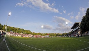 ZBOG SKANDIRANJA DELIJA: Sudija Filipović prekinuo meč na Banovom brdu (VIDEO)