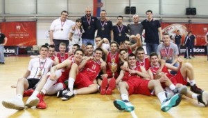 ZVEZDA IMA BUDUĆNOST: Treneri šampiona, kadeta, juniora i pionira stvaraju igrače za prvi tim