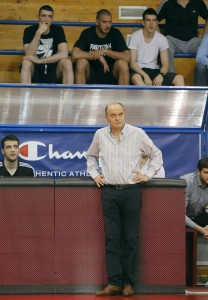 PREPISUJU OD DŽOMBE: Evo zašto je prazna hala u Železniku (FOTO)