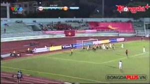 Ova fudbalerka daje golove iz kornera I LEVOM I DESNOM!