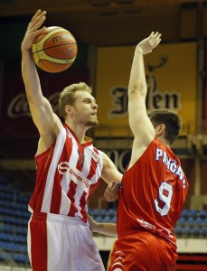 PROMAŠAJ DANA: Blažić nije znao šta će s loptom (VIDEO)