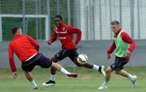 MAMADU MBOĐ ZAPALIO TVITER: Dobro jutro, Srbijo! Dobro jutro, svetski prvaci! (FOTO)