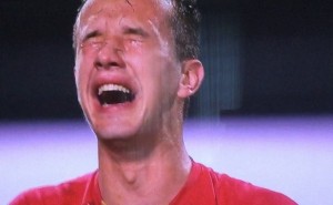 SUZE RADOSNICE: Slika i video koji će obeležiti istoriju! (VIDEO)