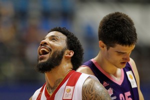 FOTOGALERIJA IZ ‘PIONIRA’: Borbena Mega i krv pustila ali Zvezda je nezaustavljiva (FOTO)