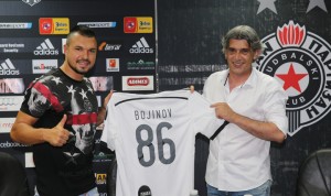 BUGARIN A SRBIN: Bivša zvezda „Građana“ i Juvea s tri prsta pozdravlja javnost (FOTO)