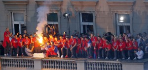 NISU IH PREPOZNALI: Nikodijevićevo objašnjenje za skandal na terasi Skupštine grada