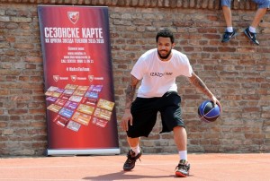 BASKETAŠI VS KOŠARKAŠI ZVEZDE: Kalina se pita kako bi se Mesi snašao? (VIDEO)