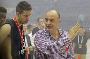 DUŠKO VUJOŠEVIĆ: Naša borba zahteva, kad se gine, da se peva! (VIDEO)