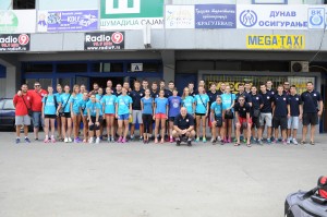 POKAZATELJ USPEŠNE SARADNJE: Rukometaši i rukometašice Radničkog zajedno na pripremama