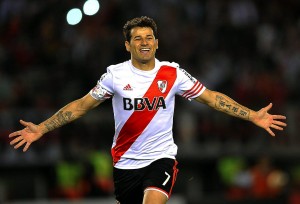 MARADONA, TI LI SI: Fudbaler River Plate spektakularnim lobom odveo ekipu na stepenik od finala Kopa Livertadores (VIDEO)