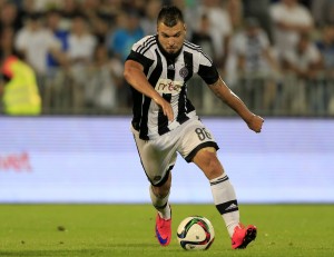 TO JE VALERI BOŽINOV: Na ‘debiju’ dobio crveni karton, a nije ni ušao u igru!