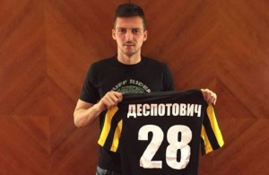 NIJE JOJ VALJAO, A SAD BI ZVEZDI MOGAO DA DONESE MILIONČE: Despotović doneo Kairatu trofej u Kupu! (VIDEO)