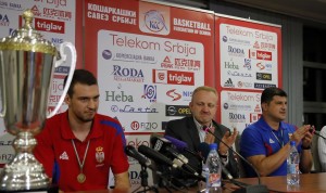 STIGLI ŠAMPIONI: Zlato je za Srbiju!