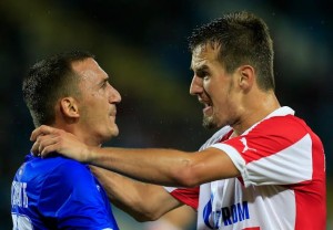 FOTOGALERIJA: Ludnica na terenu, koreografija na severu, ‘uprava napolje’ i nova jasna poruka ‘Delija’!