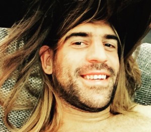 BATISTUTA TI LI SI? Znate li ko se krije iza perike? (FOTO)