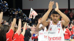 KRILO KOJE BAŠ VISOKO LETI: Rajan Tompson je novi košarkaš Crvene zvezde! (FOTO) (VIDEO)