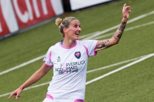 I ŽENSKI FUDBAL IMA SVOG IBRU: Ova devojka proizvodi pravu fudbalsku magiju (VIDEO)