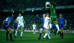 VREMEPLOV: Čudesni golman koji je ‘Istoku’ doneo jedinu titulu prvaka Evrope uz onu Zvezdinu iz Barija! (FOTO) (VIDEO)