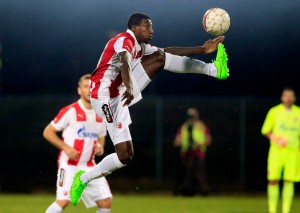 ZVEZDA SA ‘KREČA’ DO PREDNOSTI: Jovanović izborio penal i crveni karton za protivnika (VIDEO)