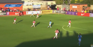 RUKAVICA U LICE MUŠKARCIMA: Strašna golčina fudbalerke Mančester Sitija! (VIDEO)