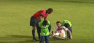 MURINJO ‘REŽAO’ NA LEPU DOKTORKU: Šta bi tek radio da ima OVAKAV medicinski tim?! (VIDEO)