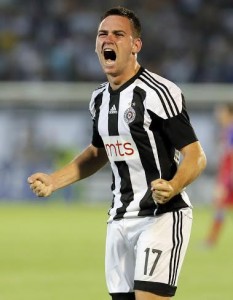 ČAROBNJAK: Majstorija Žileta za vođstvo u Auzburgu! (VIDEO)