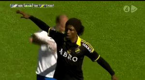 KAO DA GA GROM POGODIO: Kada poraste, biće (bolji) glumac! Ili fudbaler? (VIDEO)