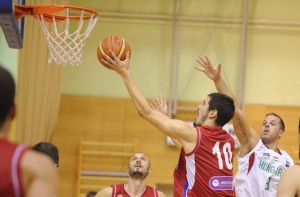 GROMOVNIK: Rampa Kalinića koja je podigla publiku na noge, a Đorđevića ‘naterala’ na teren (VIDEO)