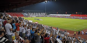 ČESI PODIGLI SVE NA NOGE: Transparent ‘Kosovo je Srbija’ i delirijum na ‘Karađorđu’ (VIDEO)