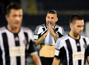FOTOGALERIJA: Živković besneo, Šaponjić se hvatao za glavu, Bugarin pokrivao dresom, nemoćan i Saša Ilić