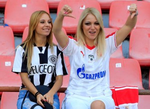 OTKRIVENO: Ko su misteriozne plavuše sa derbija i šta je bio njihov posao na Marakani (VIDEO)