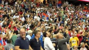 Srpski navijači u transu posle pobede nad Španijom