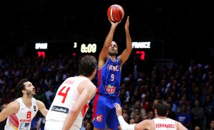 ‘RAT’ SE NASTAVLJA: Toni Parker stao uz Evroligu!