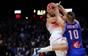 SMEČ: Rudi Gober ‘zalepio’ Nikolu Mirotića (VIDEO)