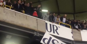 ENGLEZI PO STAROM: Navijač Vest Hema izboden ispred stadiona u Londonu!